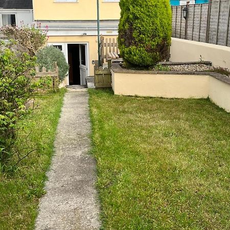 Pet Friendly Cottage Pool Exterior foto