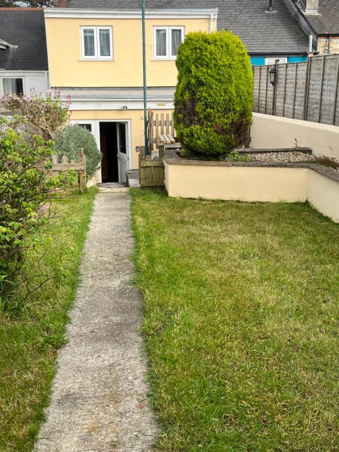 Pet Friendly Cottage Pool Exterior foto